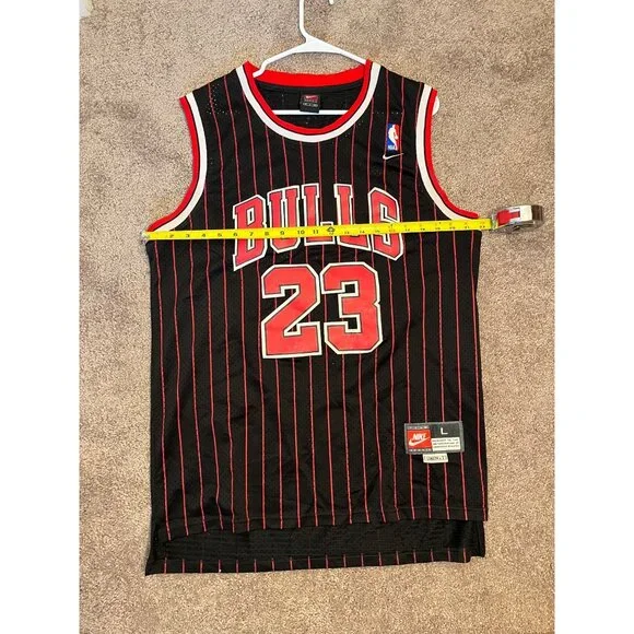 Vtg 90s Michael Jordan Chicago Bulls #23 Nike Jersey Black